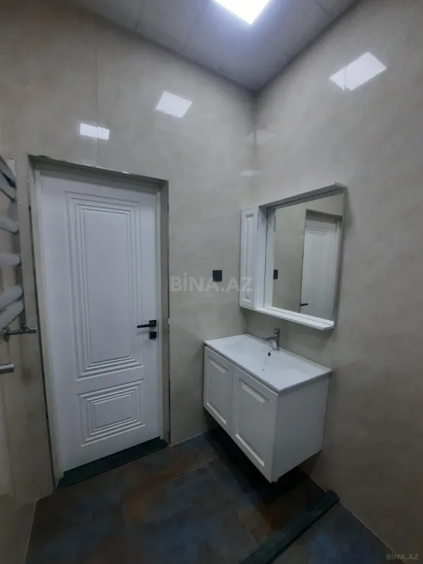 Satılır 2 otaqlı mənzil 71 m²