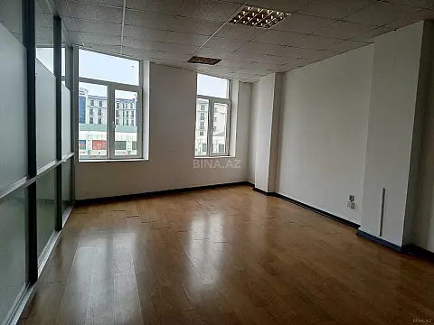 Kirayə verilir 4 otaqlı ofis 110 m²