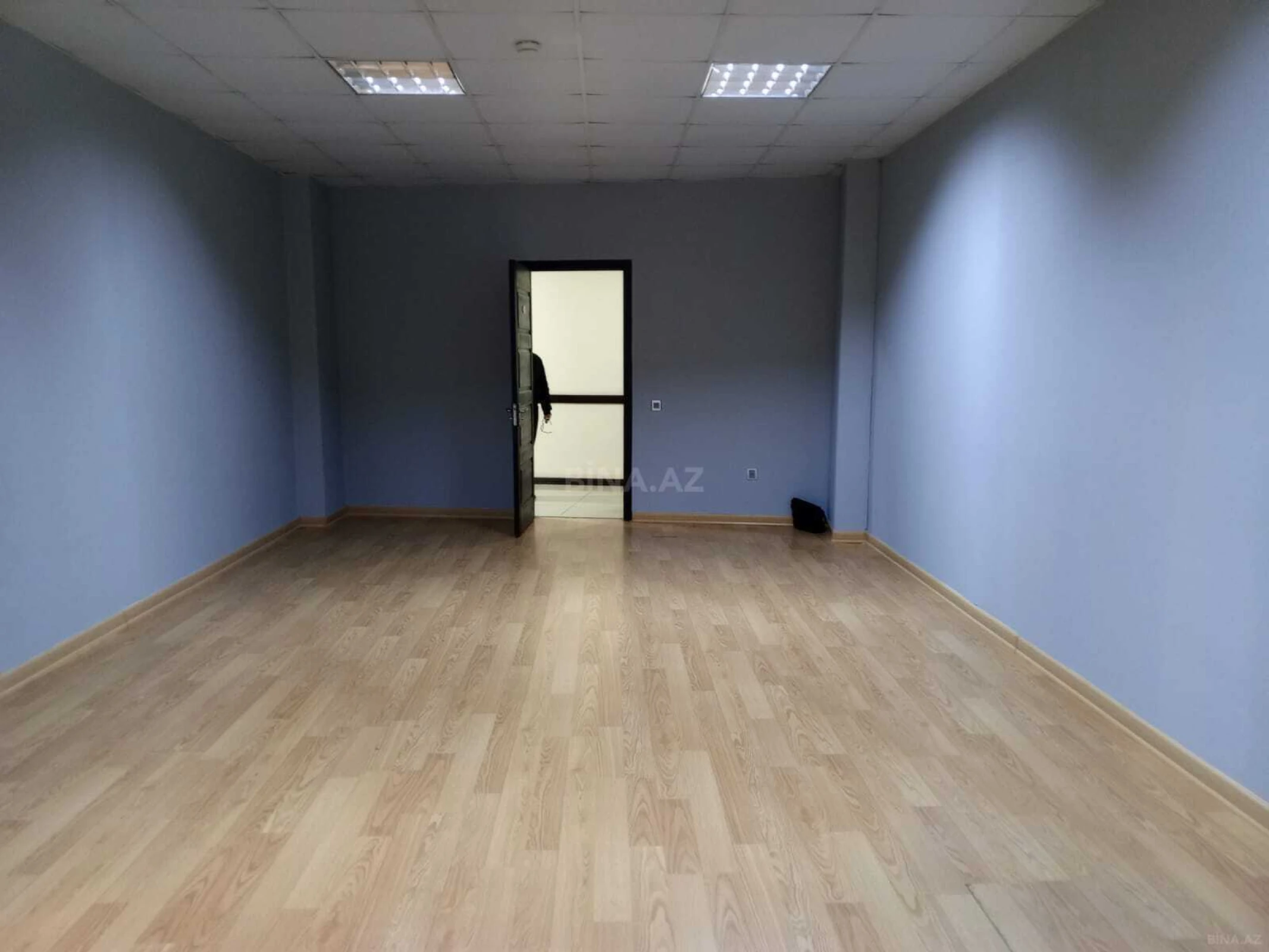 Kirayə verilir 4 otaqlı ofis 110 m²