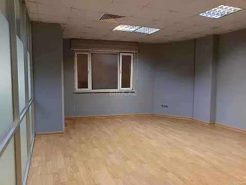 Kirayə verilir 4 otaqlı ofis 110 m²