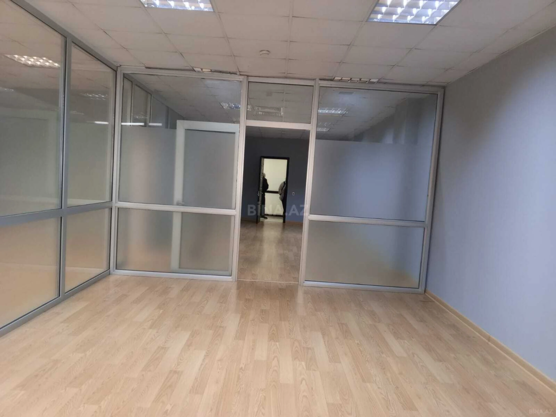 Kirayə verilir 4 otaqlı ofis 110 m²