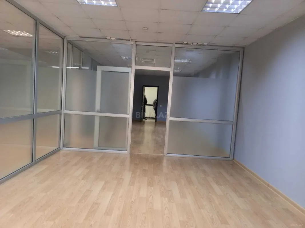 Kirayə verilir 4 otaqlı ofis 110 m²