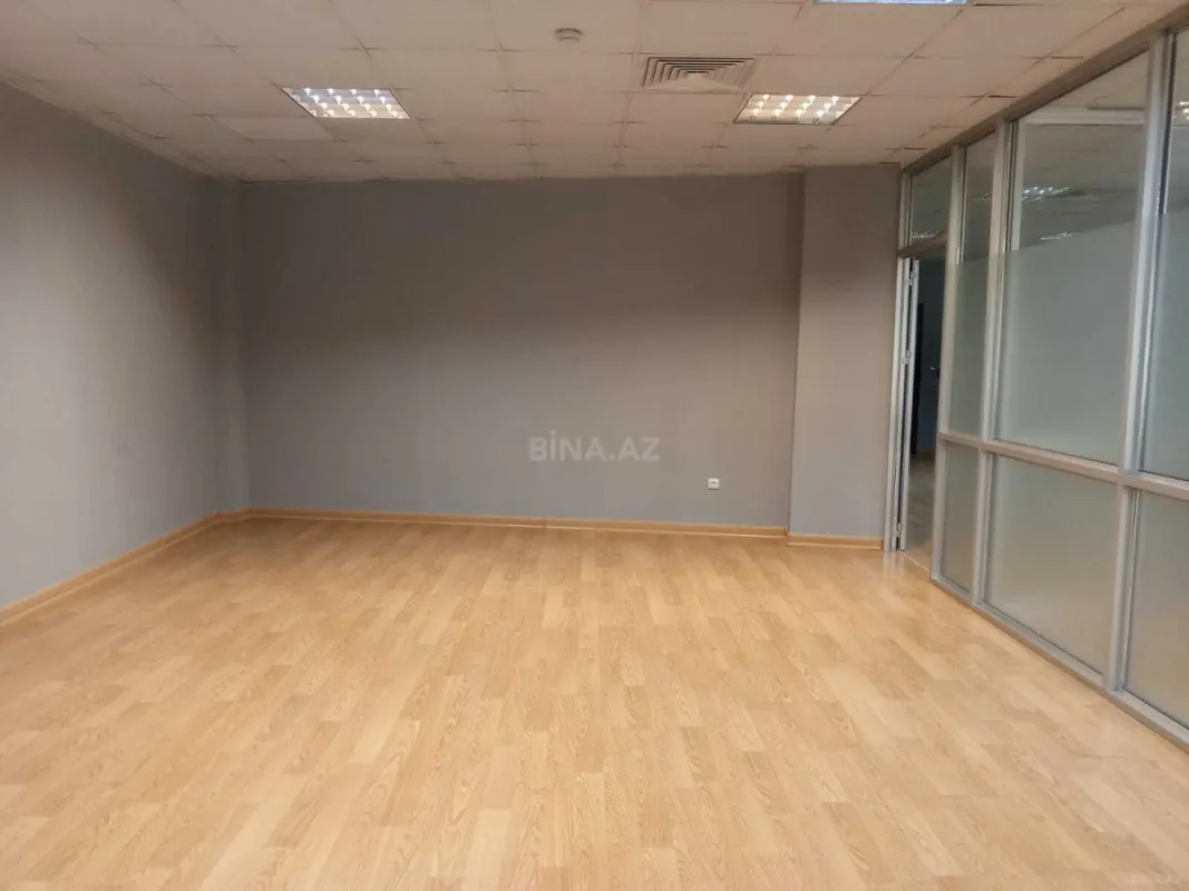 Kirayə verilir 4 otaqlı ofis 110 m²