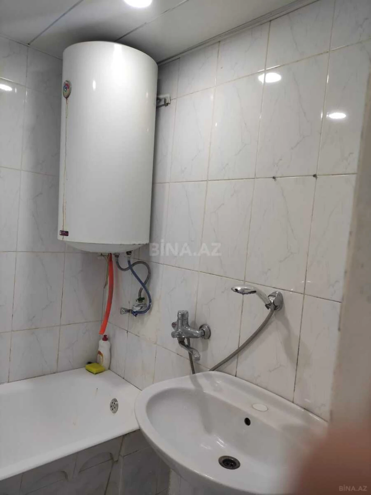 Kirayə verilir 2 otaqlı mənzil 50 m²