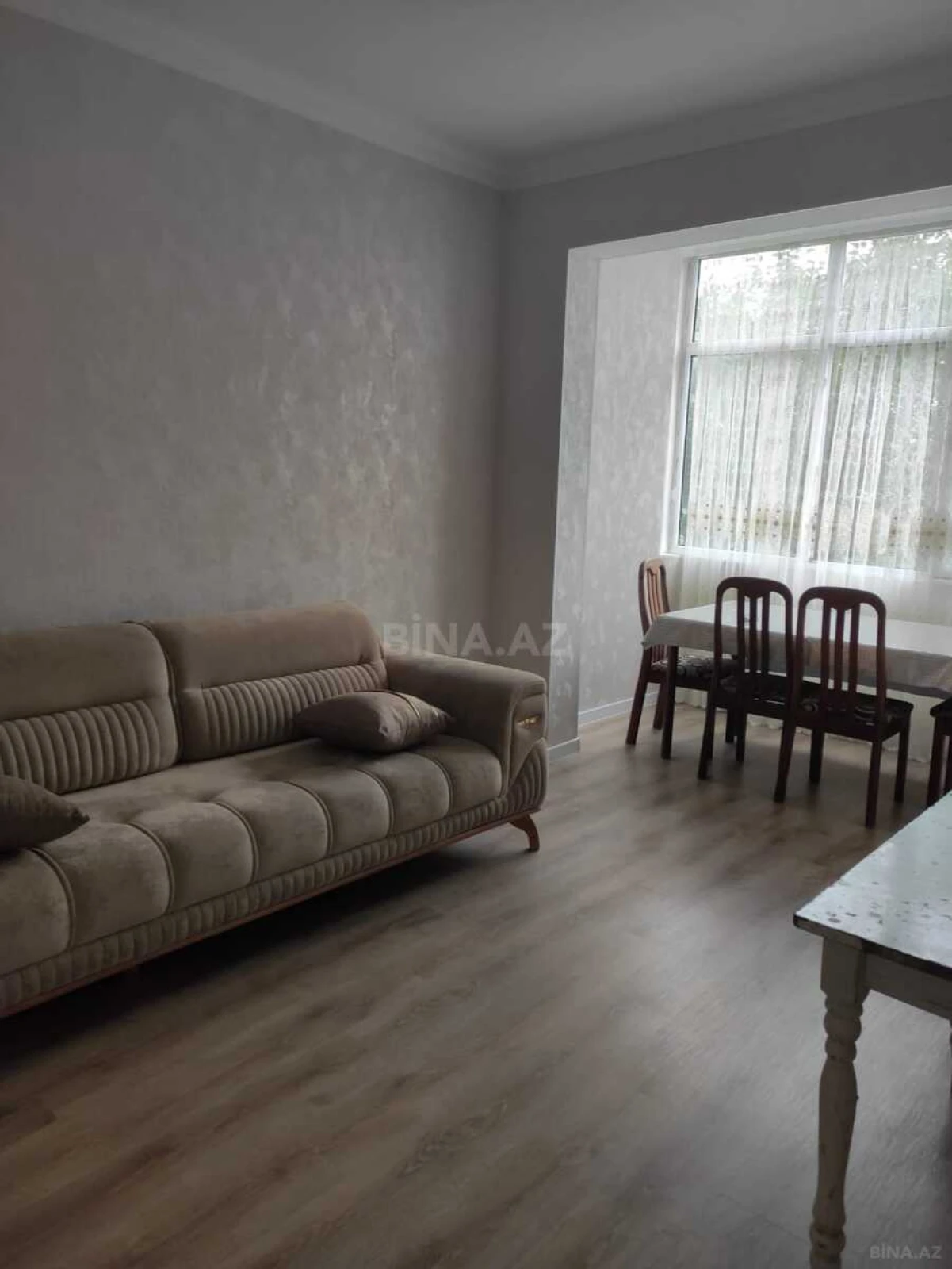 Kirayə verilir 2 otaqlı mənzil 50 m²