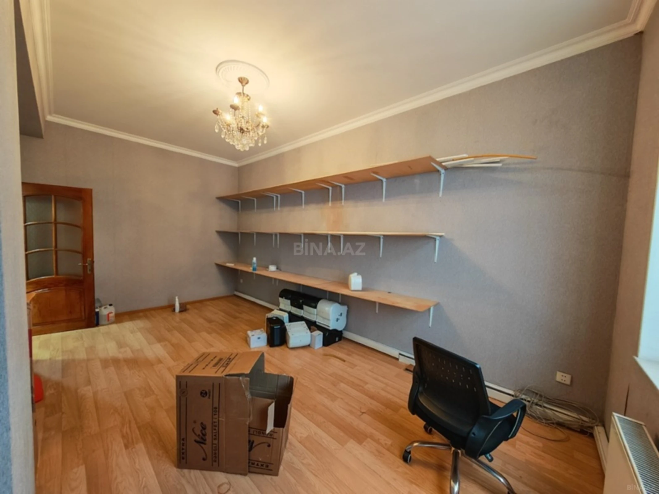 Kirayə verilir 4 otaqlı ofis 145 m²