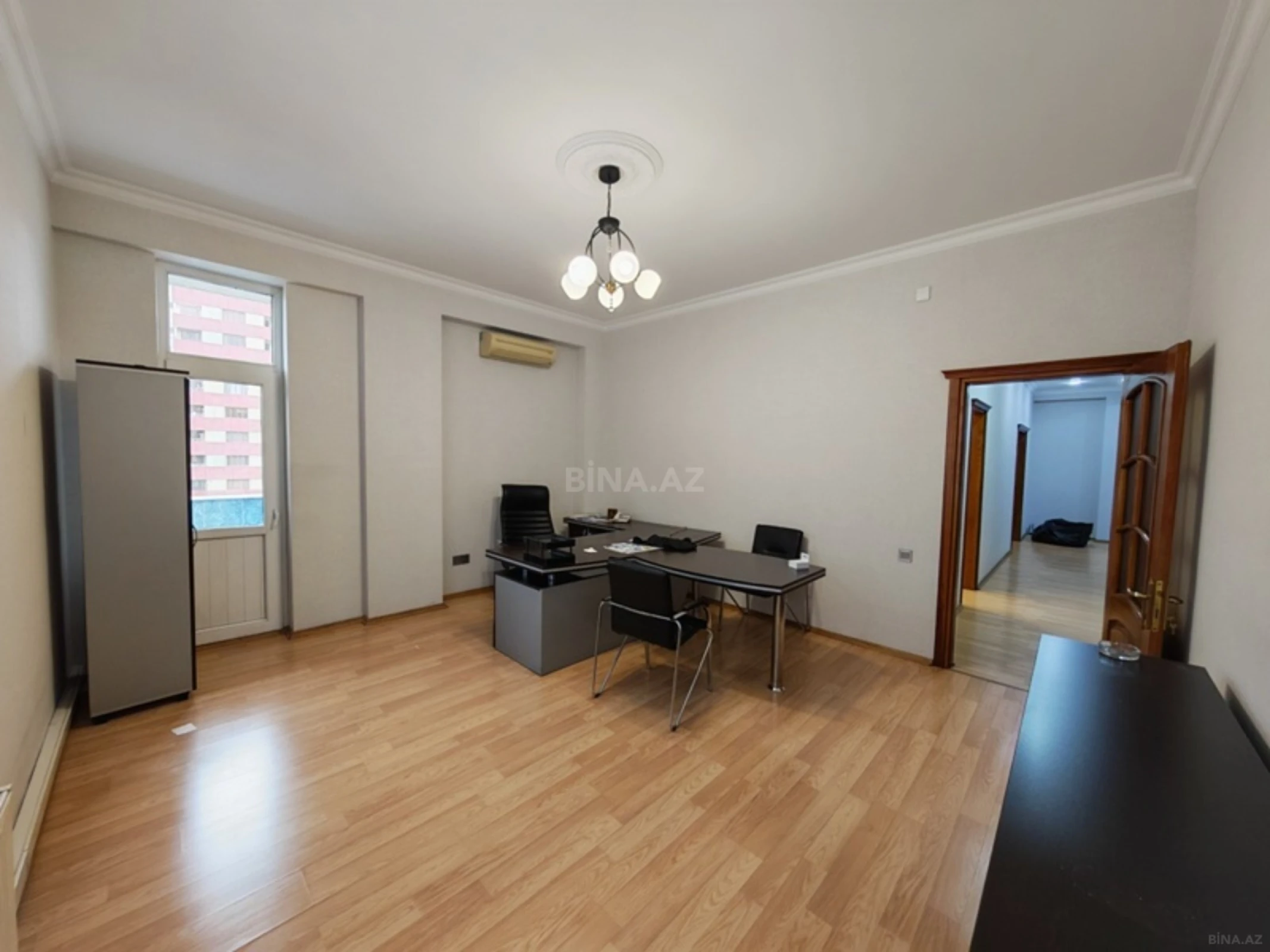 Kirayə verilir 4 otaqlı ofis 145 m²