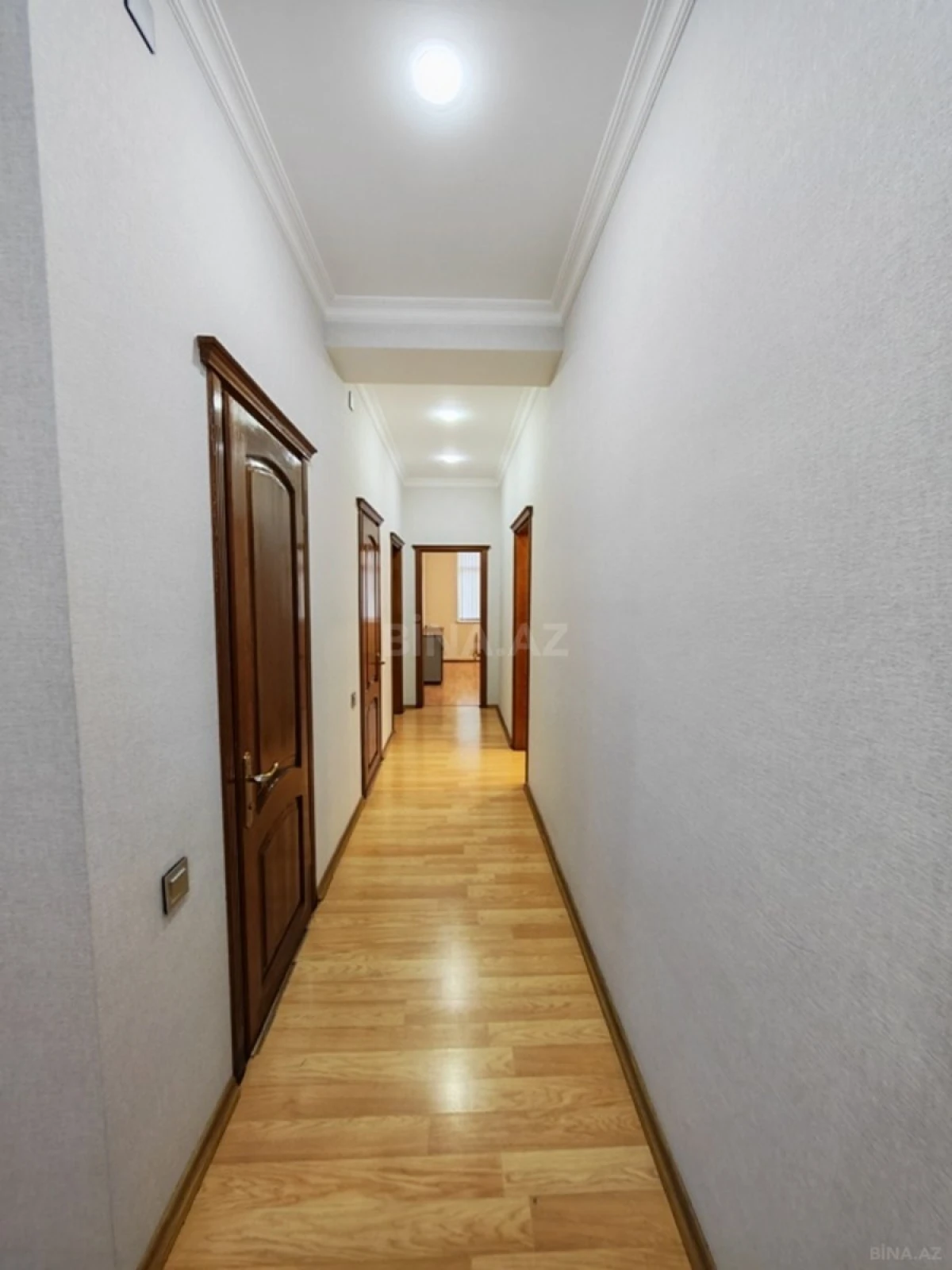 Kirayə verilir 4 otaqlı ofis 145 m²