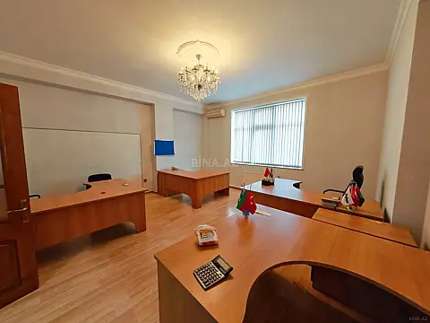 Kirayə verilir 4 otaqlı ofis 145 m²