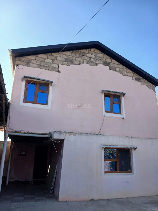 Satılır 4 otaqlı həyət evi 160 m²