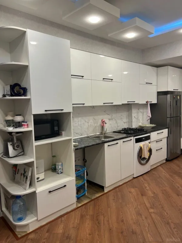 Satılır 2 otaqlı mənzil 90 m²