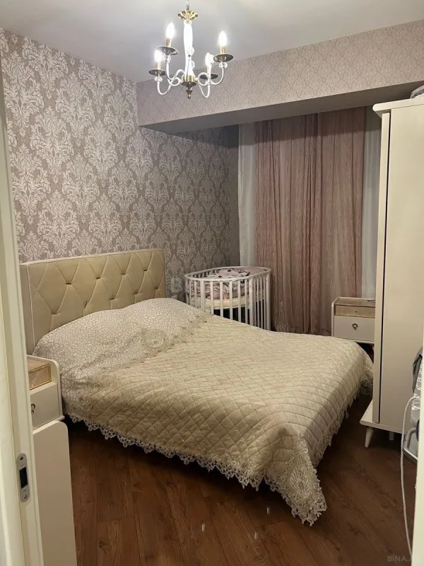 Satılır 2 otaqlı mənzil 90 m²