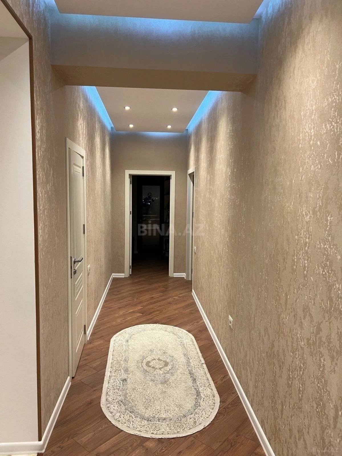 Satılır 2 otaqlı mənzil 90 m²