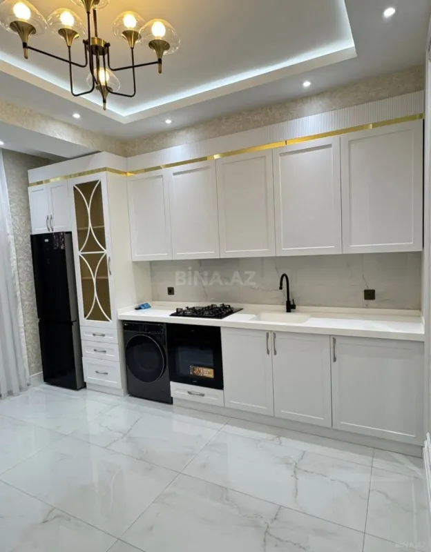 Kirayə verilir 2 otaqlı mənzil 90 m²