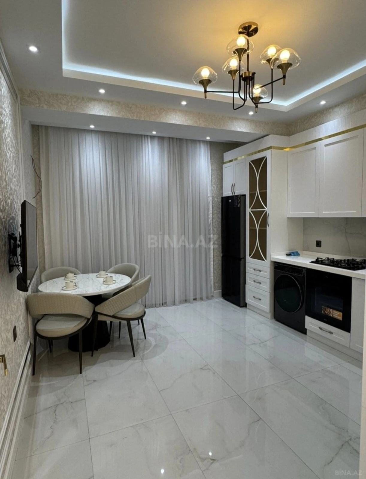 Kirayə verilir 2 otaqlı mənzil 90 m²