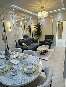Kirayə verilir 2 otaqlı mənzil 90 m²