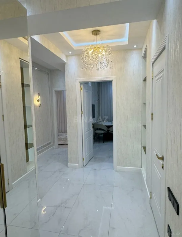 Kirayə verilir 2 otaqlı mənzil 90 m²