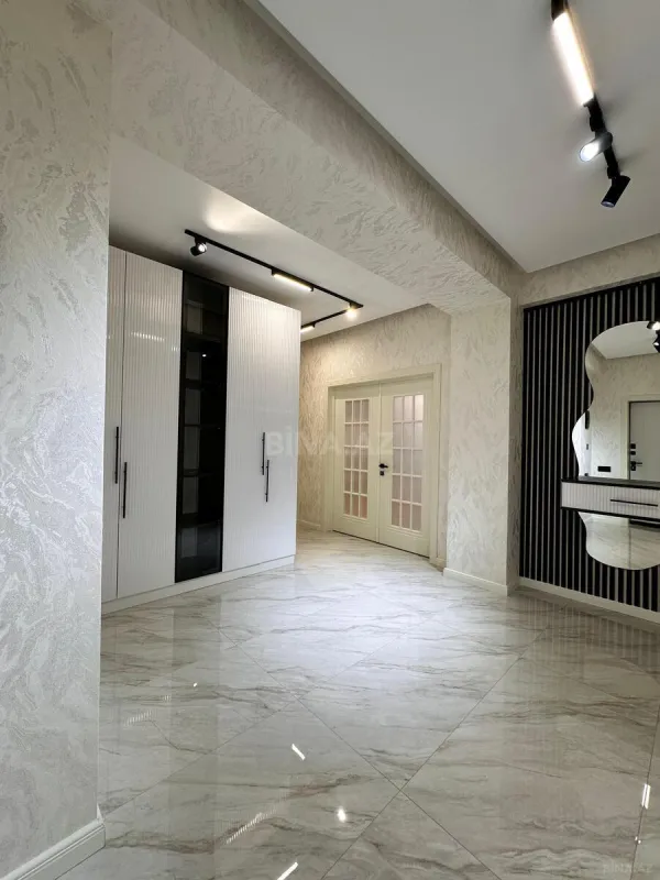 Satılır 3 otaqlı mənzil 110 m²