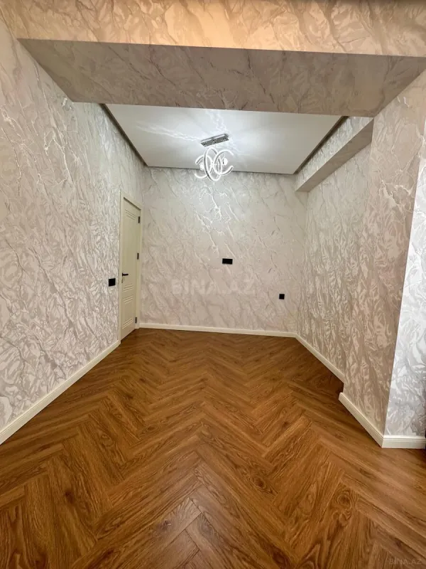 Satılır 3 otaqlı mənzil 110 m²