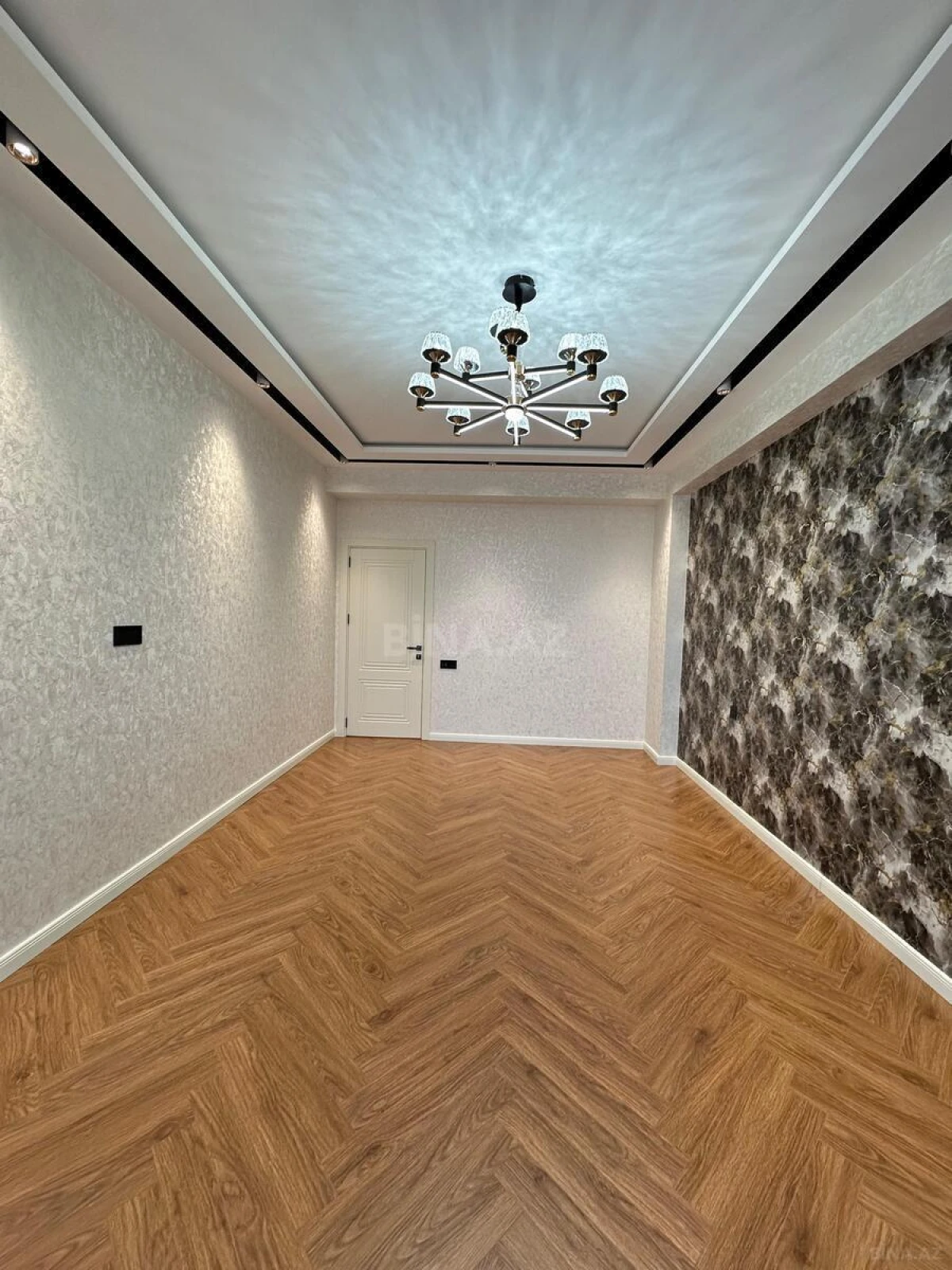 Satılır 3 otaqlı mənzil 110 m²