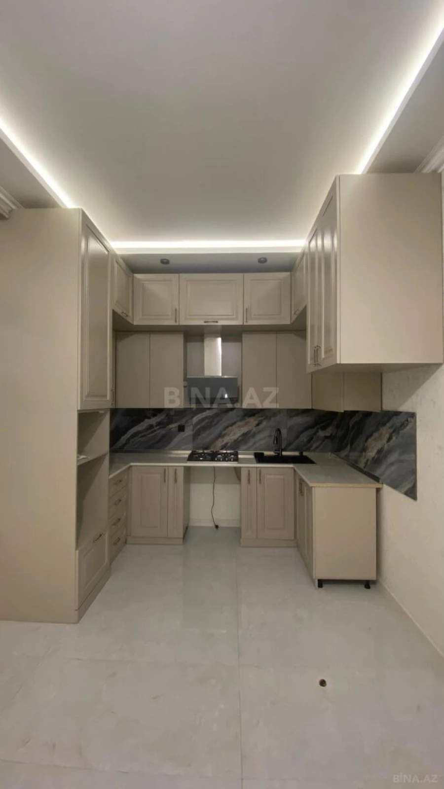 Satılır 4 otaqlı həyət evi 140 m²