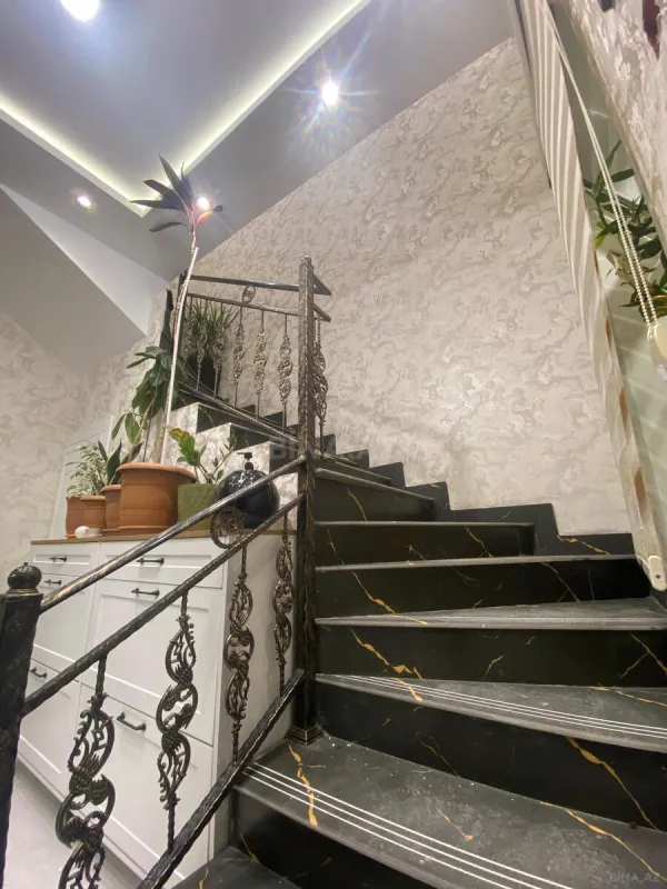 Satılır 4 otaqlı həyət evi 140 m²
