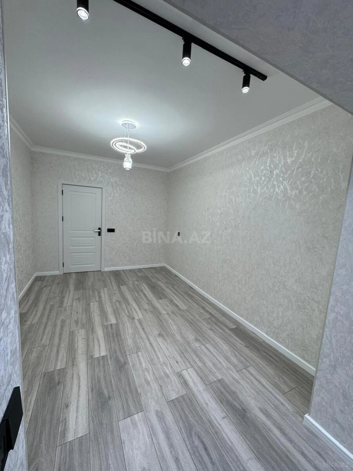 Satılır 2 otaqlı mənzil 47 m²