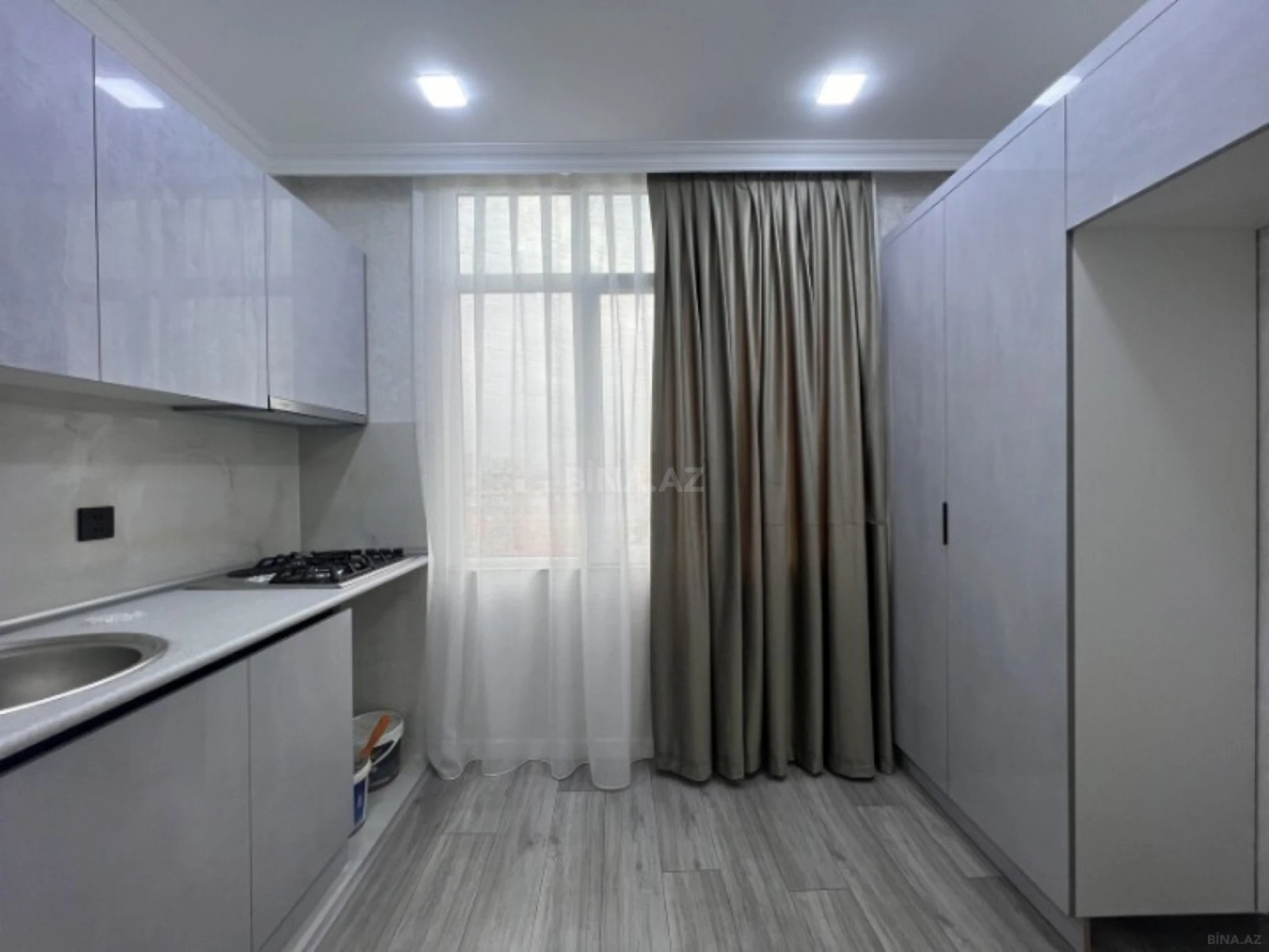 Satılır 2 otaqlı mənzil 47 m²