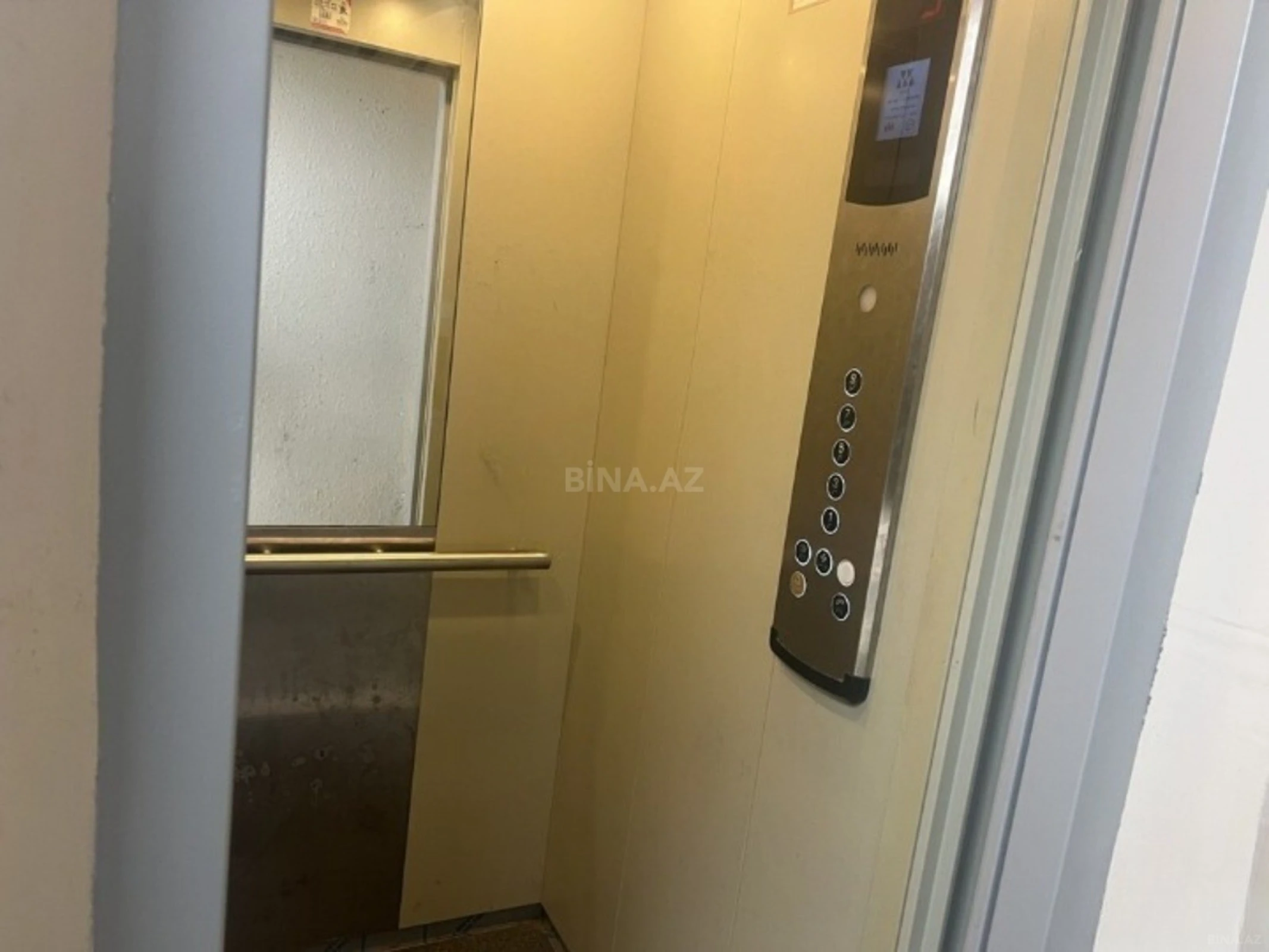 Satılır 2 otaqlı mənzil 47 m²