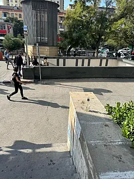 Kirayə verilir 2 otaqlı mənzil 61 m²