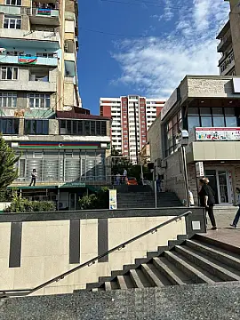 Kirayə verilir 2 otaqlı mənzil 61 m²