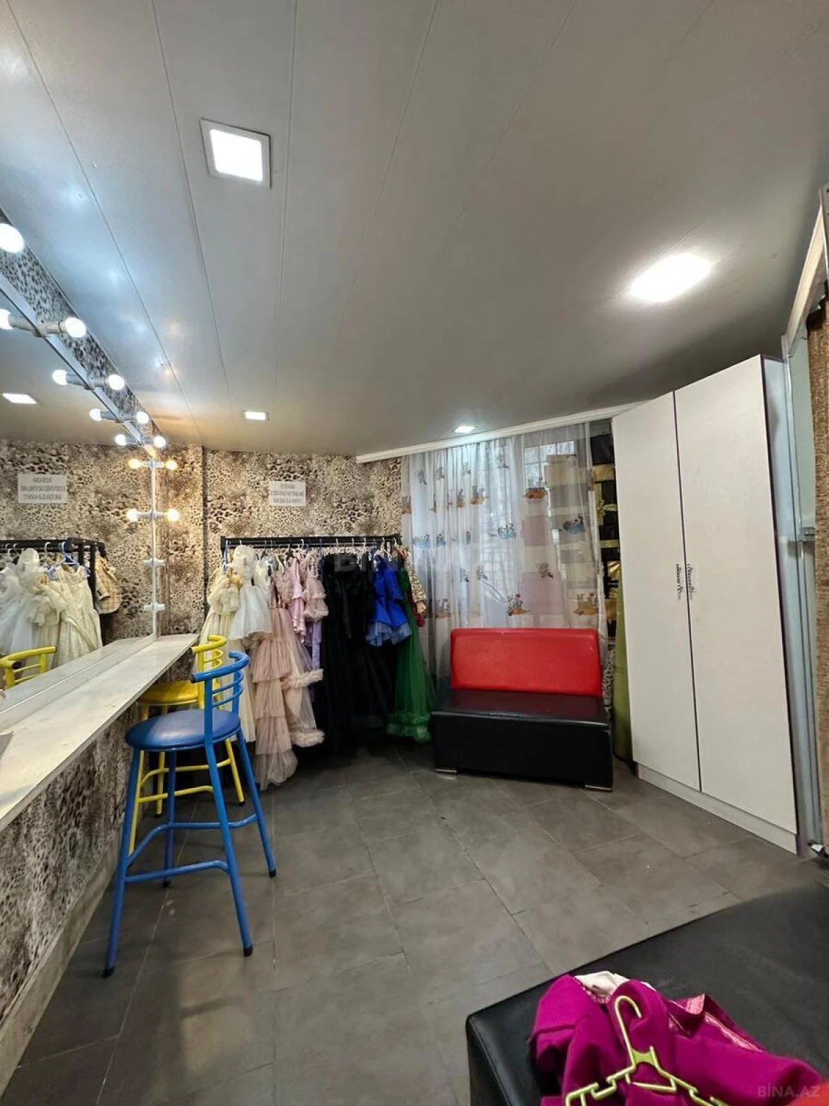 Kirayə verilir obyekt 300 m²