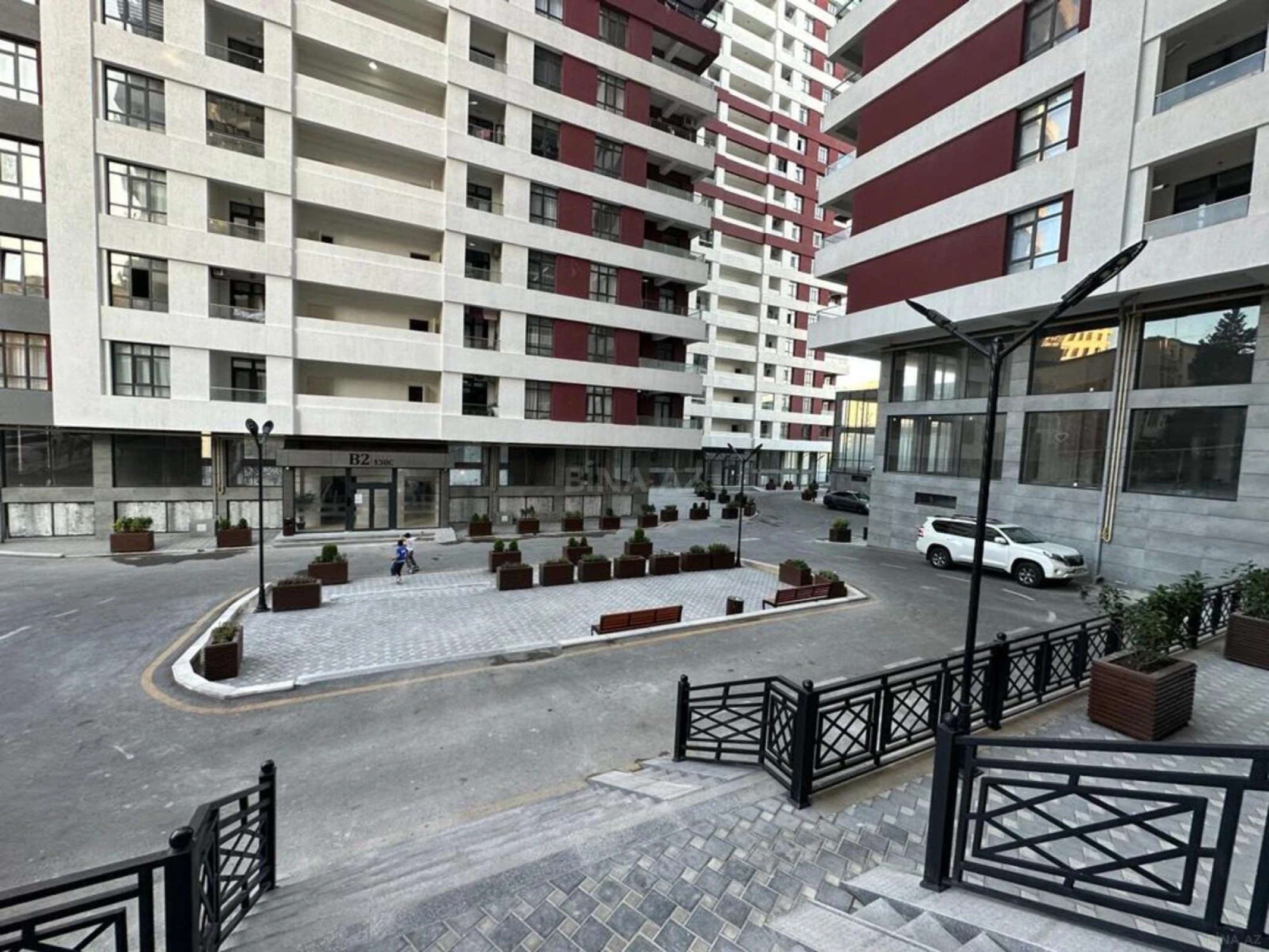 Kirayə verilir 2 otaqlı mənzil 90 m²