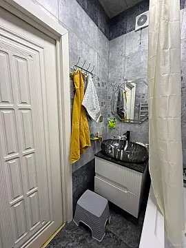 Kirayə verilir 2 otaqlı mənzil 90 m²