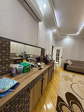 Kirayə verilir 2 otaqlı mənzil 90 m²