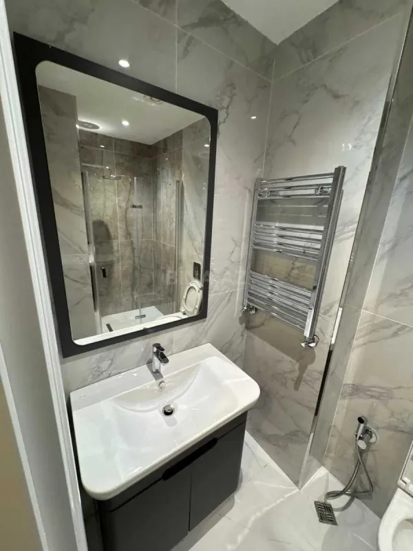 Kirayə verilir 2 otaqlı mənzil 65 m²