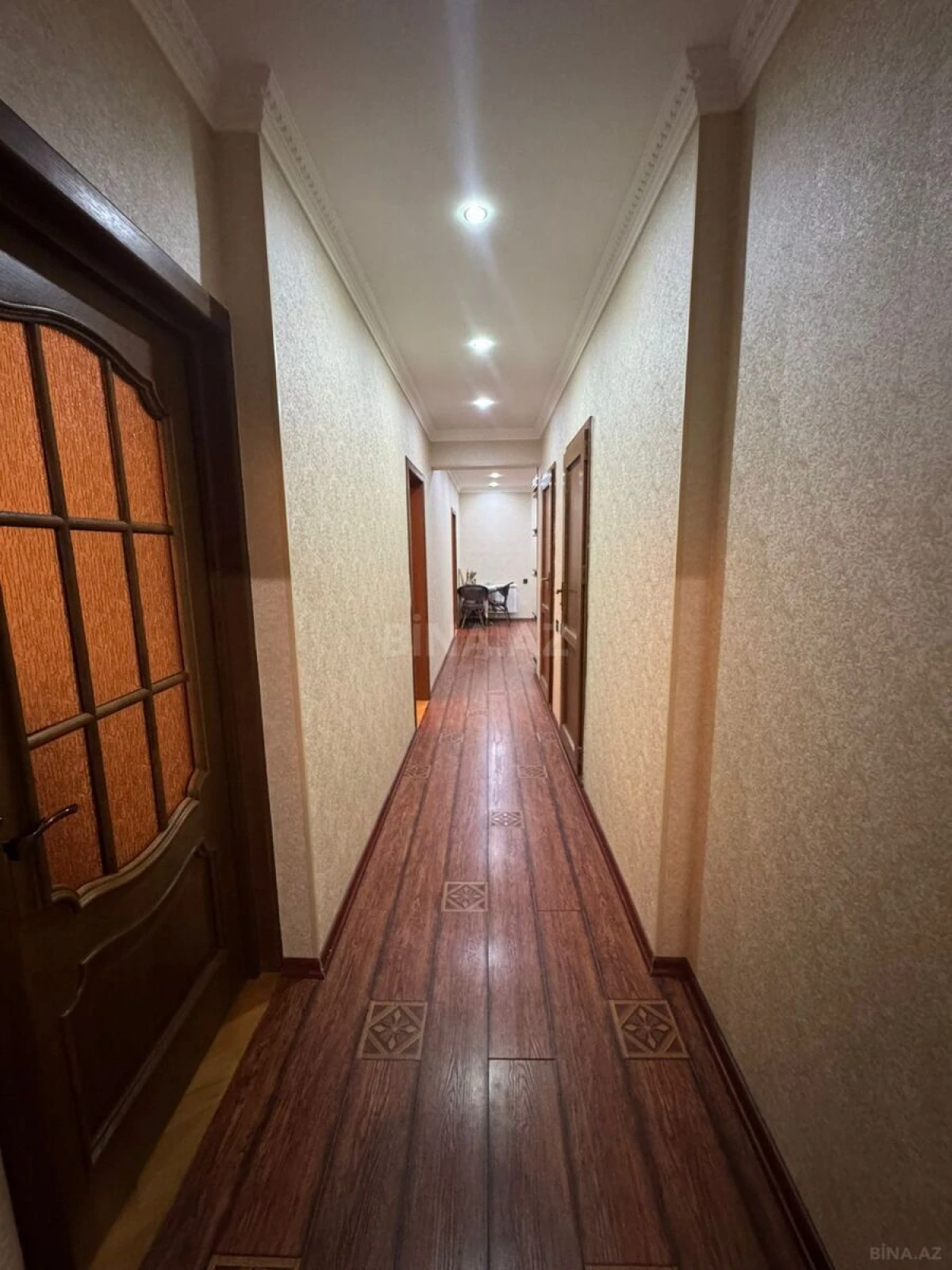 Satılır 3 otaqlı mənzil 130 m²