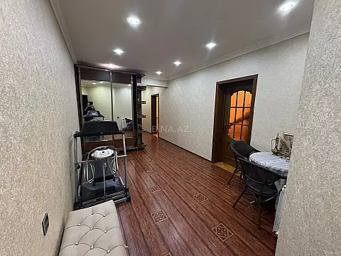 Satılır 3 otaqlı mənzil 130 m²