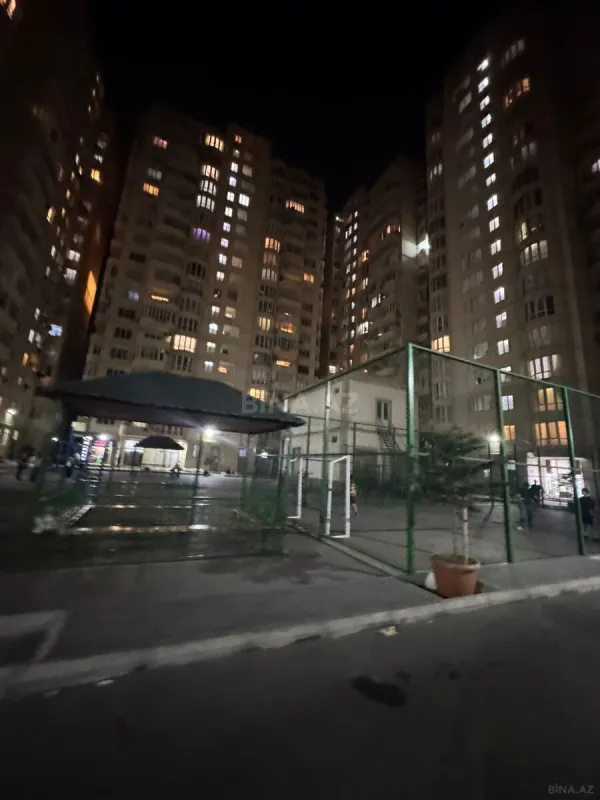 Satılır 3 otaqlı mənzil 130 m²