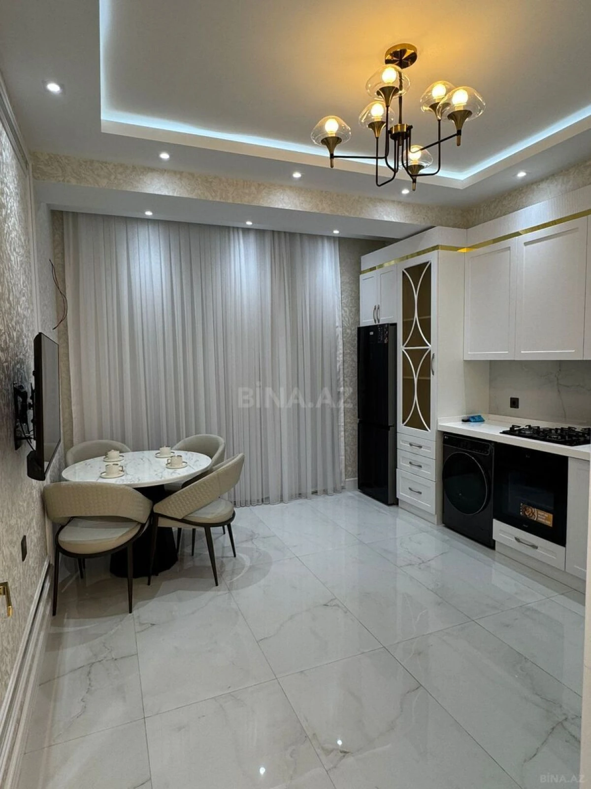 Kirayə verilir 2 otaqlı mənzil 100 m²