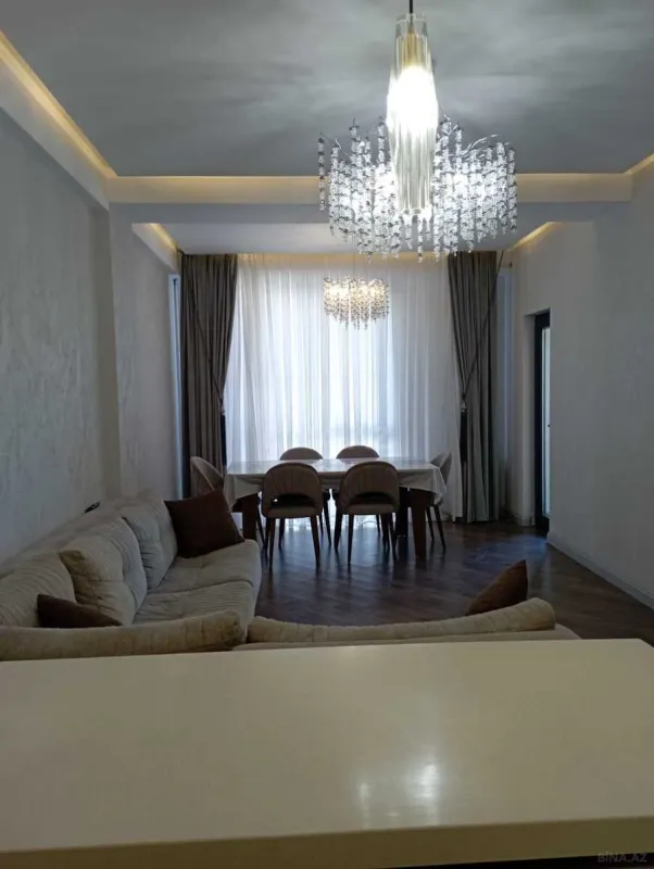 Kirayə verilir 2 otaqlı mənzil 75 m²