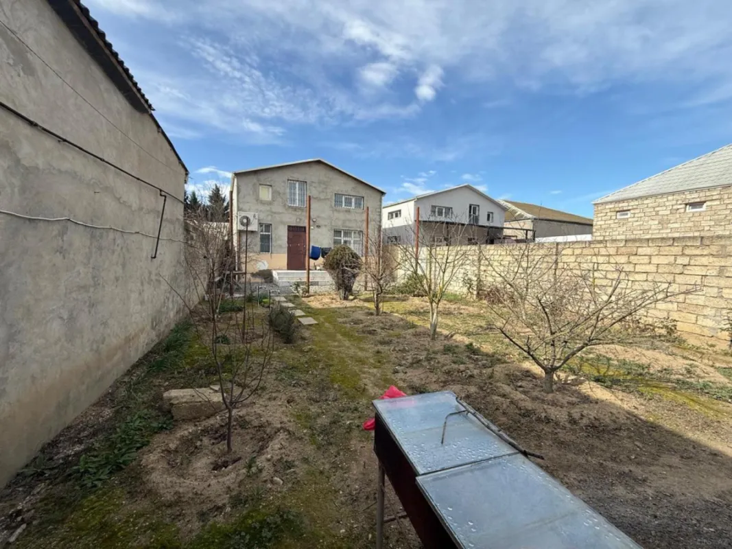 Satılır 4 otaqlı həyət evi 120 m²