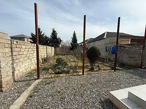 Satılır 4 otaqlı həyət evi 120 m²