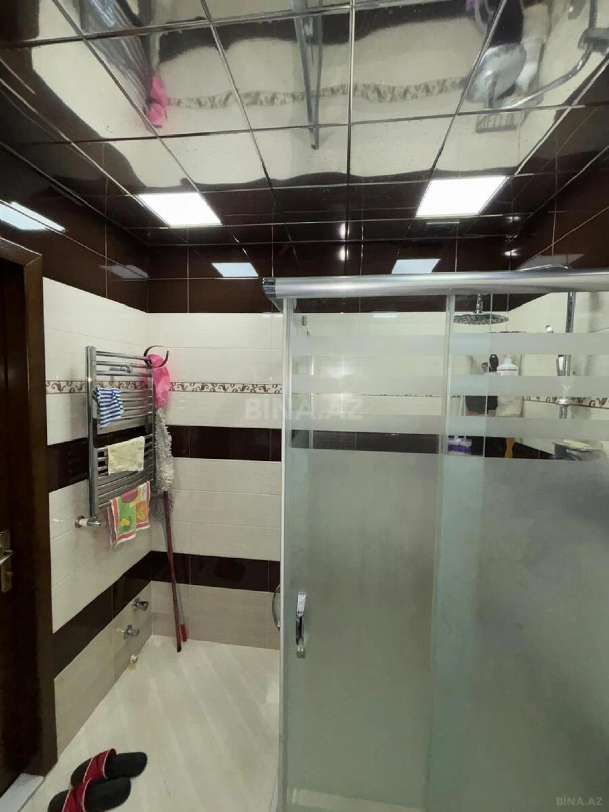 Satılır 2 otaqlı mənzil 92 m²