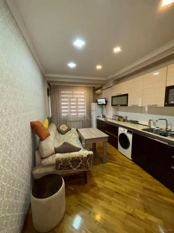 Satılır 2 otaqlı mənzil 92 m²