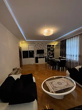 Satılır 2 otaqlı mənzil 92 m²