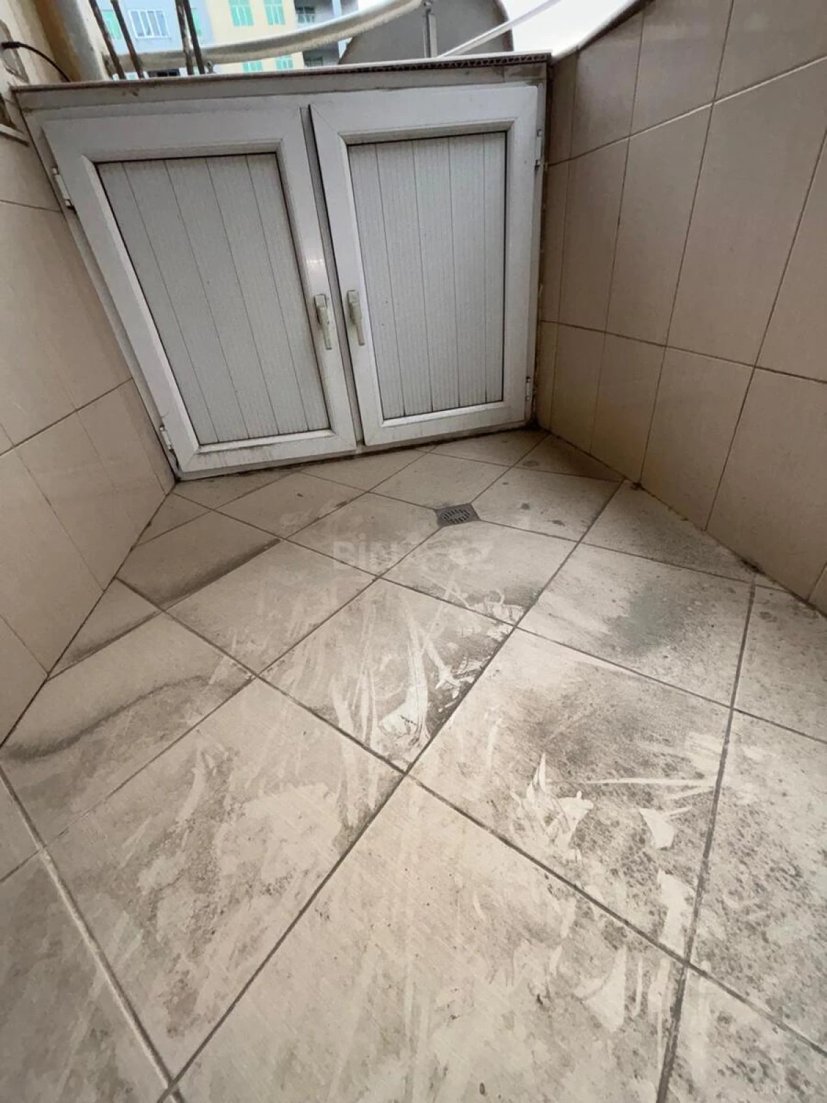 Satılır 2 otaqlı mənzil 92 m²