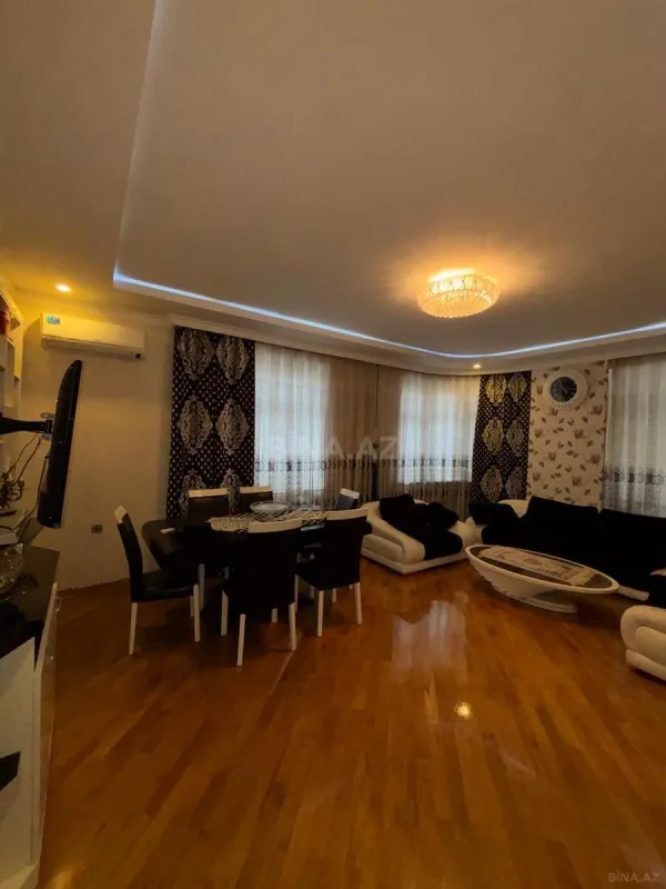 Satılır 2 otaqlı mənzil 92 m²