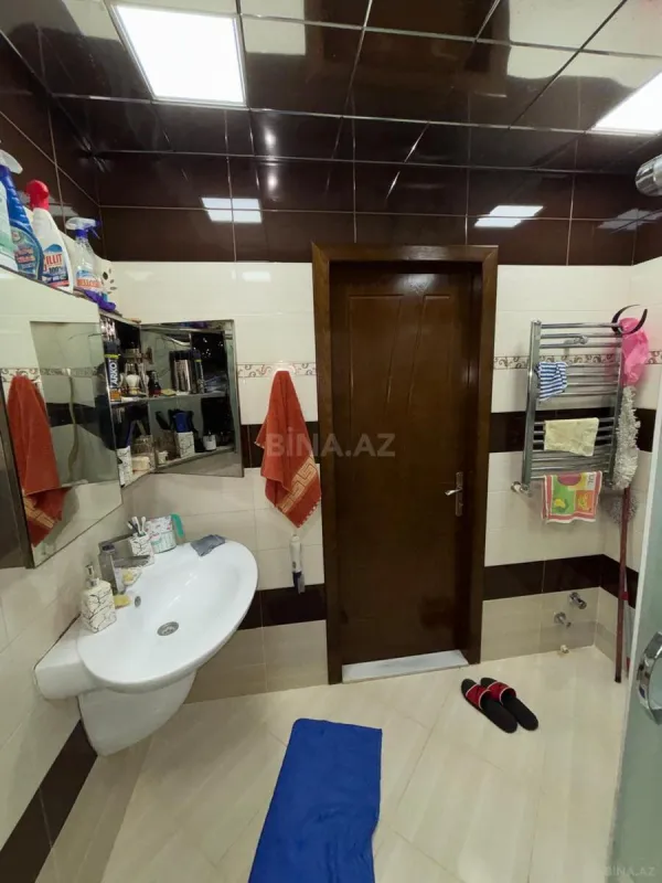 Satılır 2 otaqlı mənzil 92 m²