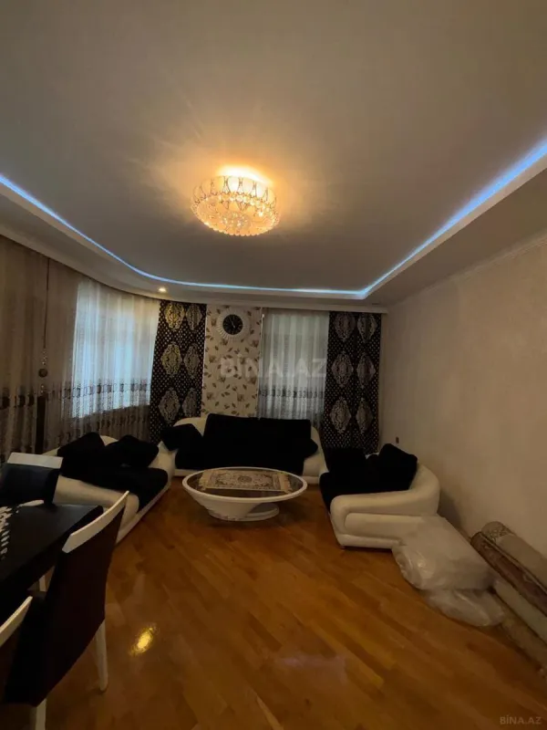 Satılır 2 otaqlı mənzil 92 m²